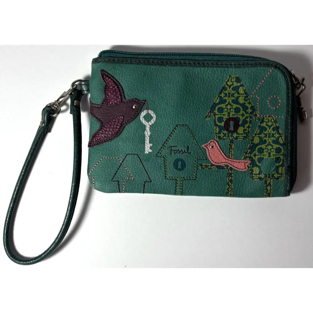 Fossil Genuine Leather Green Rectangular Wristlet Bird Key Birdhouse Casual - Picture 1 of 8